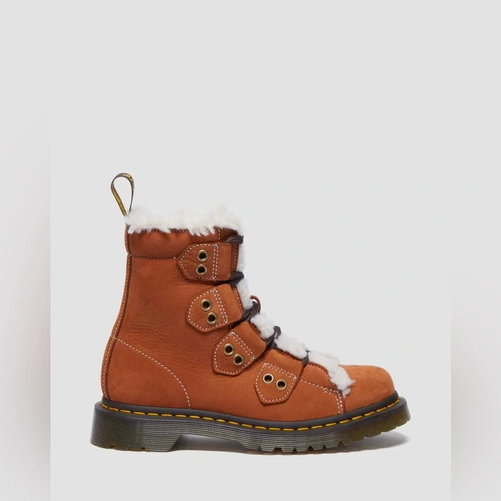 NWOB Dr. Martens 1460 Lace to Toe Fur Lined Buttersoft Sienna Lace Up Boot 8